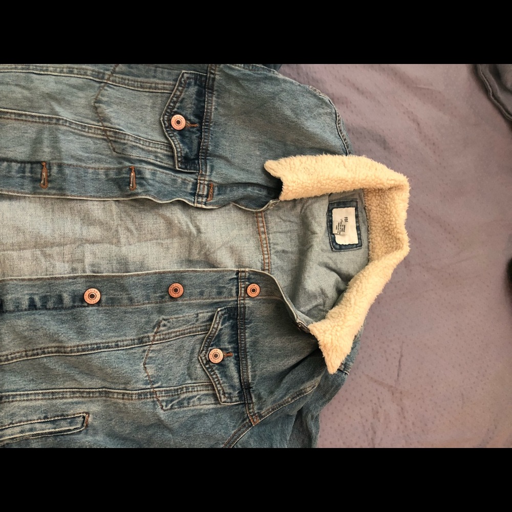 Forever 21 jean jacket with fur